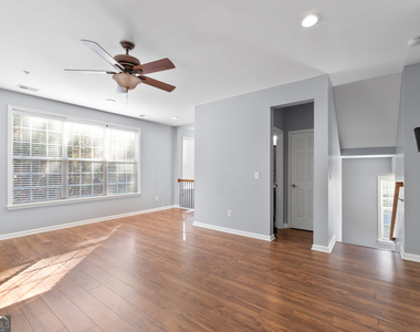4674 Creekside Villas Way Se - Photo Thumbnail 5