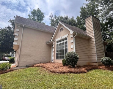 1089 Ashbury Drive - Photo Thumbnail 1