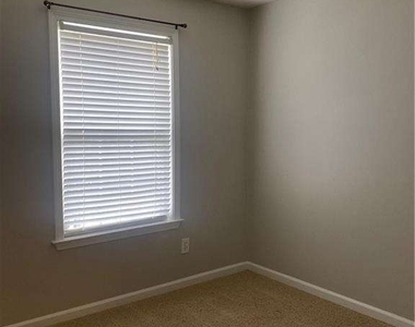9155 Nesbit Ferry Road - Photo Thumbnail 13