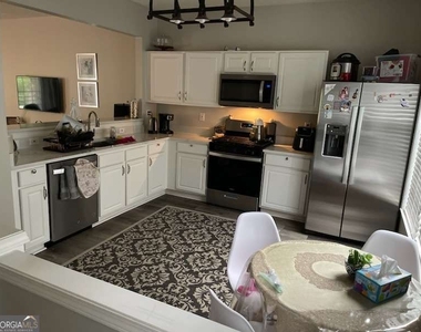 9155 Nesbit Ferry Road - Photo Thumbnail 3