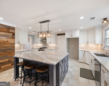 3965 Hamilton View Way - Photo Thumbnail 24