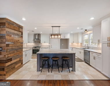 3965 Hamilton View Way - Photo Thumbnail 19
