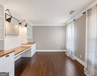 3965 Hamilton View Way - Photo Thumbnail 5