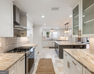 3965 Hamilton View Way - Photo Thumbnail 21