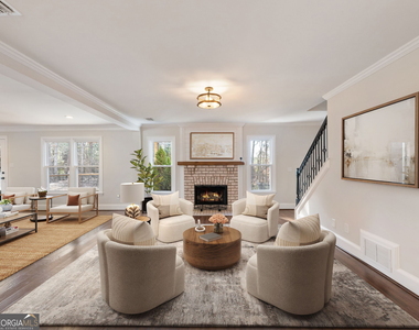 3965 Hamilton View Way - Photo Thumbnail 11