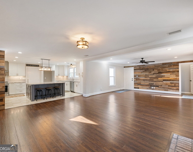 3965 Hamilton View Way - Photo Thumbnail 15
