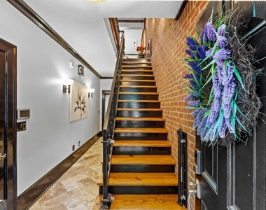 5512 Glenridge Drive - Photo Thumbnail 2
