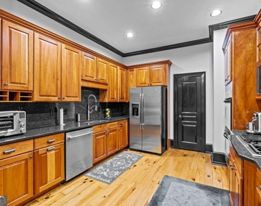 5512 Glenridge Drive - Photo Thumbnail 15