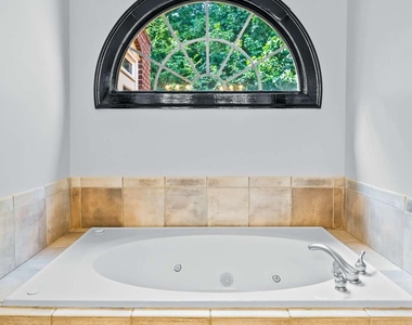 5512 Glenridge Drive - Photo Thumbnail 31