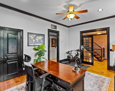 5512 Glenridge Drive - Photo Thumbnail 4