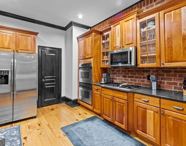 5512 Glenridge Drive - Photo Thumbnail 16