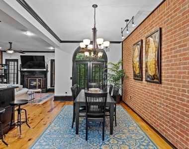 5512 Glenridge Drive - Photo Thumbnail 6