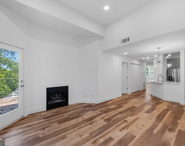 855 Piedmont Avenue Ne - Photo Thumbnail 3