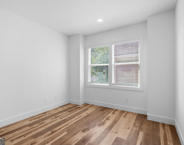 855 Piedmont Avenue Ne - Photo Thumbnail 15
