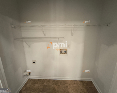 163 Chastain Way - Photo Thumbnail 4