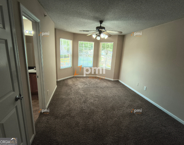 163 Chastain Way - Photo Thumbnail 5