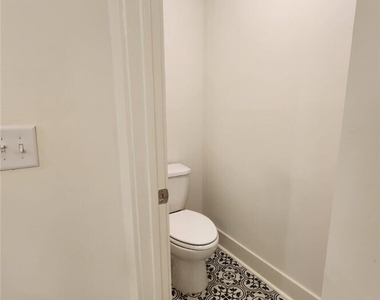 300 Auburn Valley Way - Photo Thumbnail 22