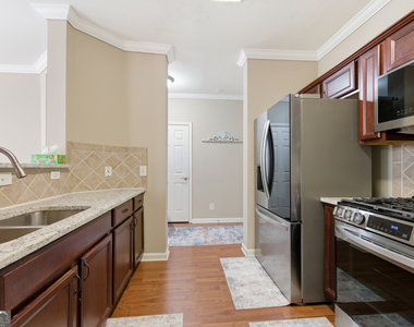 4805 W Village Way Se - Photo Thumbnail 9