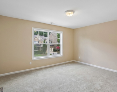 1641 Danbury Parc Place Ne - Photo Thumbnail 19
