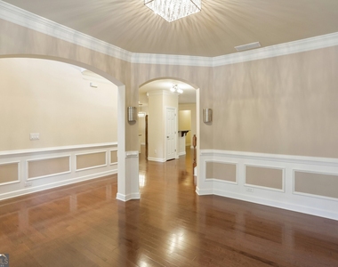 1641 Danbury Parc Place Ne - Photo Thumbnail 3