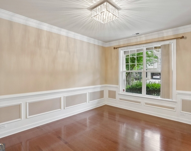 1641 Danbury Parc Place Ne - Photo Thumbnail 2