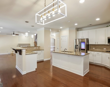 1641 Danbury Parc Place Ne - Photo Thumbnail 4