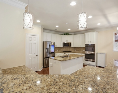 1641 Danbury Parc Place Ne - Photo Thumbnail 5