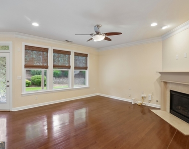 1641 Danbury Parc Place Ne - Photo Thumbnail 8