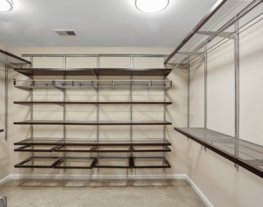 1641 Danbury Parc Place Ne - Photo Thumbnail 17