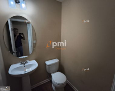 350 Fairmont Way - Photo Thumbnail 10