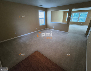 350 Fairmont Way - Photo Thumbnail 4