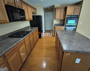 350 Fairmont Way - Photo Thumbnail 1