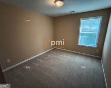 350 Fairmont Way - Photo Thumbnail 9
