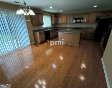 350 Fairmont Way - Photo Thumbnail 2
