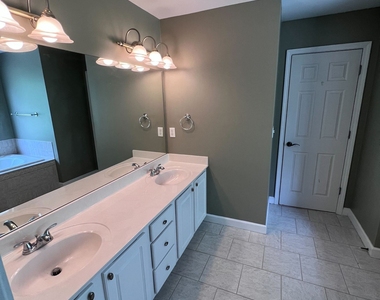 119 Tullamore Trail - Photo Thumbnail 15