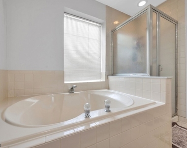 19 Gordon Cir - Photo Thumbnail 26