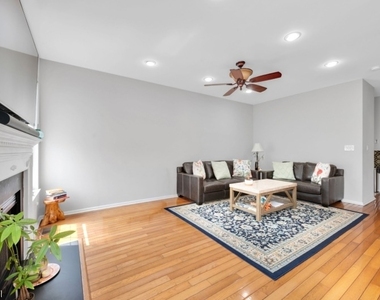 19 Gordon Cir - Photo Thumbnail 7