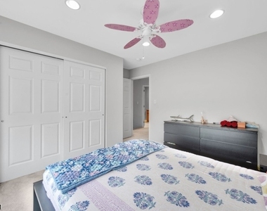 19 Gordon Cir - Photo Thumbnail 14