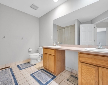 19 Gordon Cir - Photo Thumbnail 18