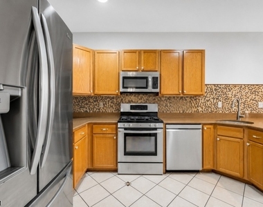19 Gordon Cir - Photo Thumbnail 2