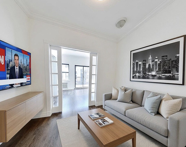 322 West 14th Street - Photo Thumbnail 1
