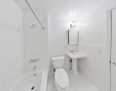 322 West 14th Street - Photo Thumbnail 4
