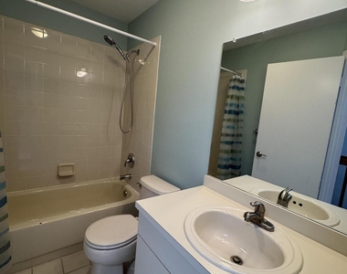 81 Atrium Way - Photo Thumbnail 7