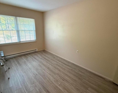 1178b Clydebank Court - Photo Thumbnail 16