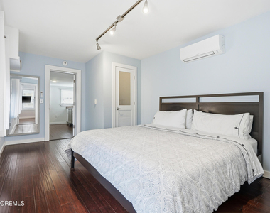 46 Broadway Avenue - Photo Thumbnail 8