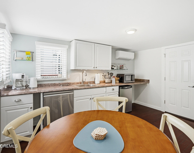 46 Broadway Avenue - Photo Thumbnail 11
