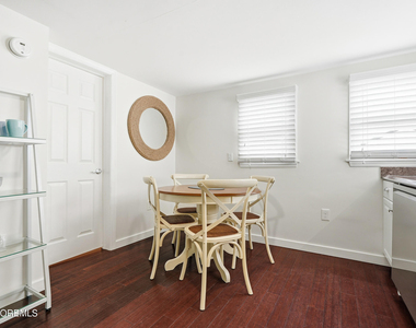 46 Broadway Avenue - Photo Thumbnail 14