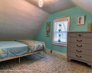 87 Embury Avenue - Photo Thumbnail 27
