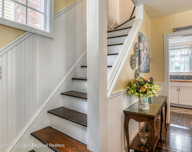 87 Embury Avenue - Photo Thumbnail 16