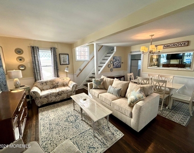 87 Embury Avenue - Photo Thumbnail 4